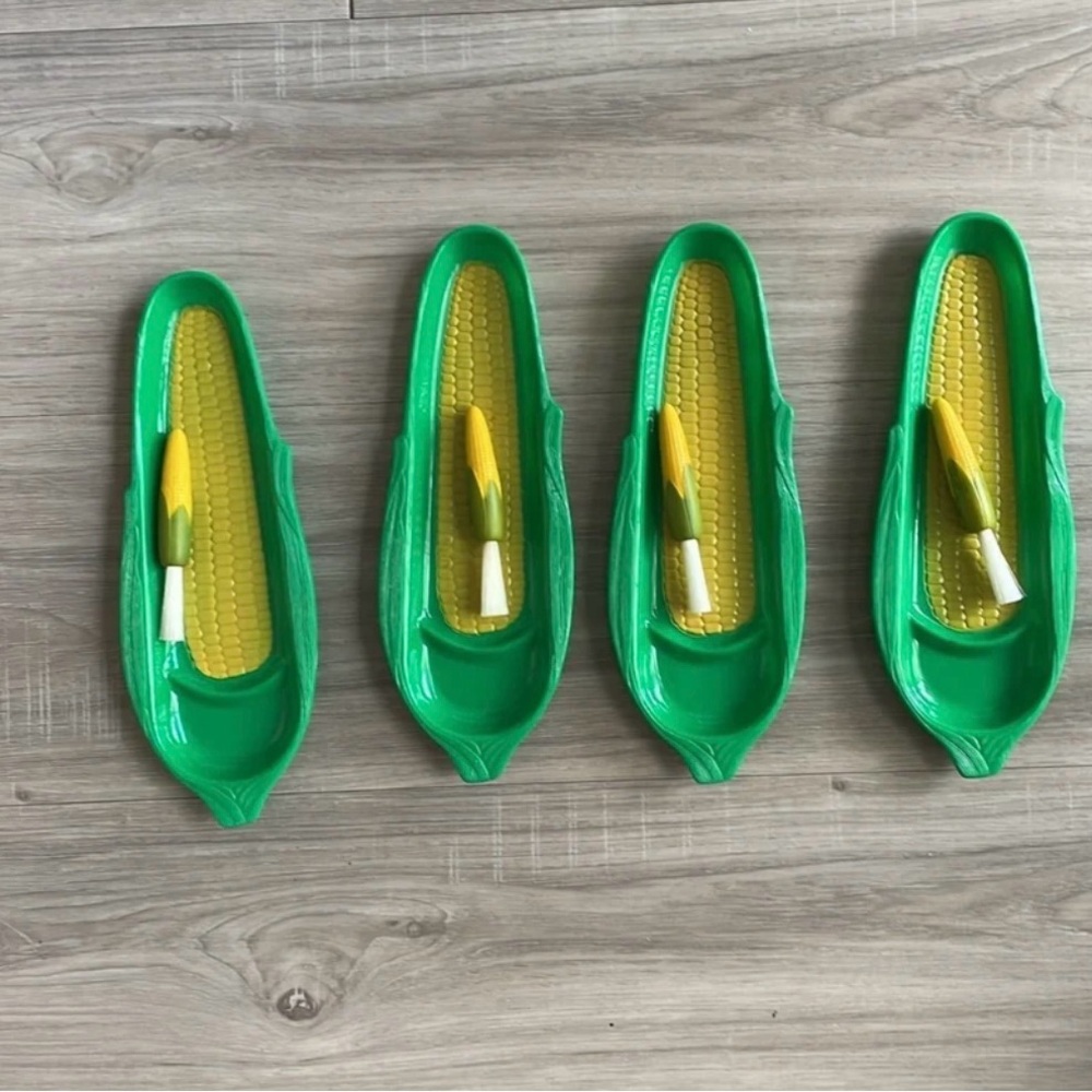 Set of 4 – Reusable Corn on the Cob Holders for BBQ & Cookouts